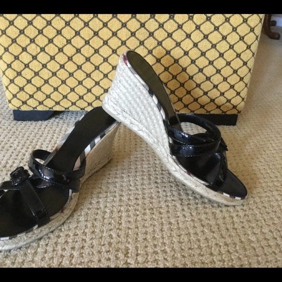 Burberry black leather wedge sandals size 9 - Picture 8 of 8